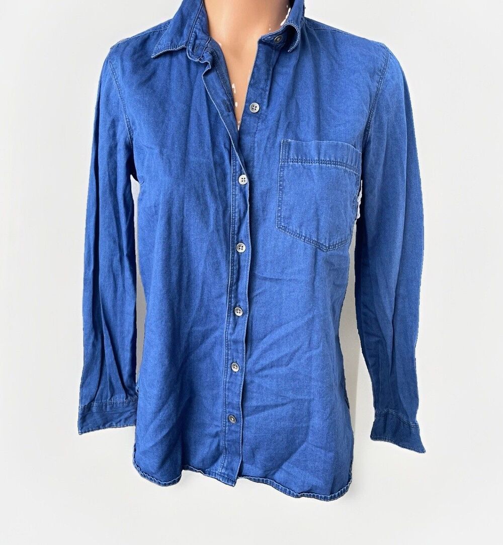 Old Navy The Classic Button Up Shirt Cotton Chambray Size S Blue Long Sleeve